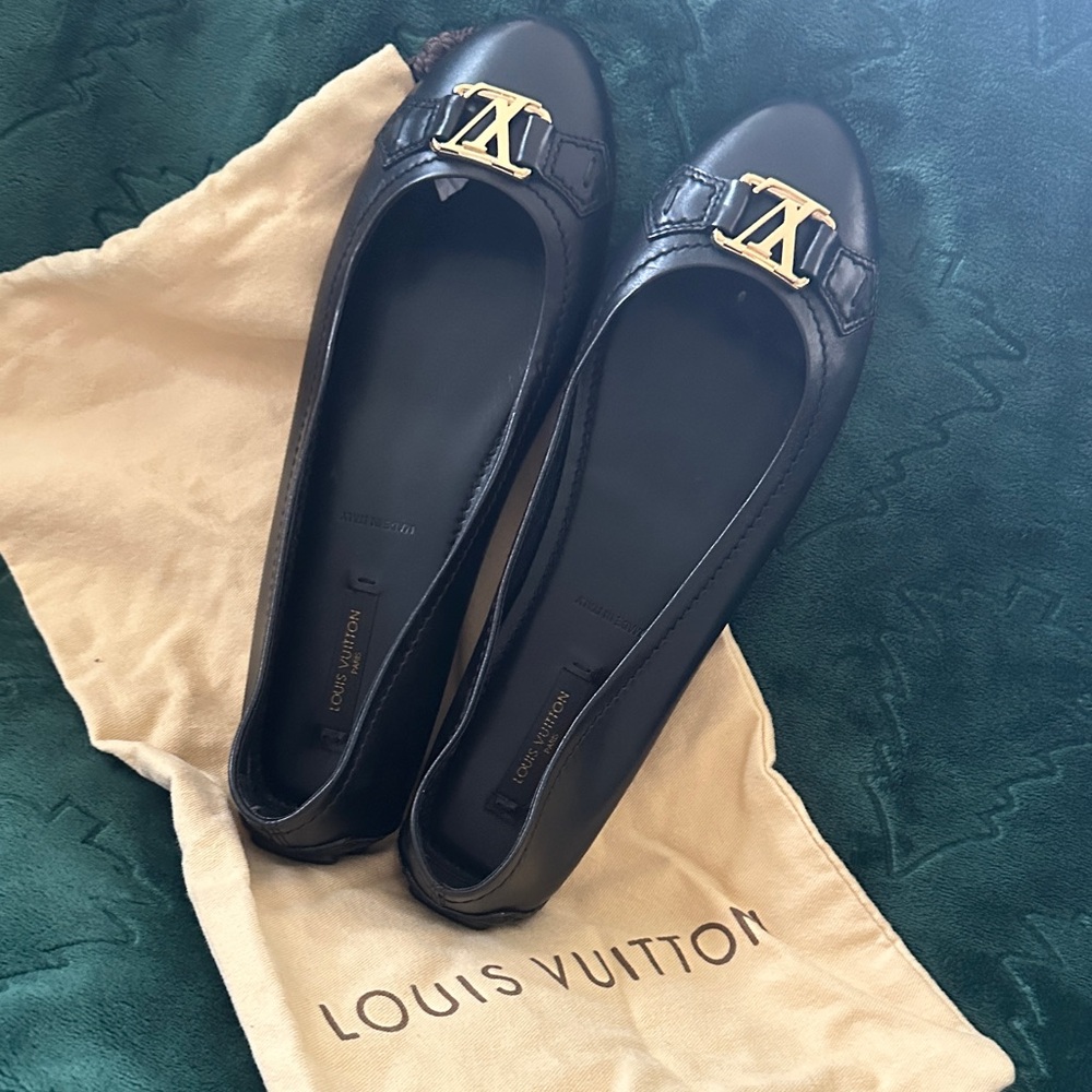 Louis Vuitton Black Leather Ballet Flats with Gold LV Buckle